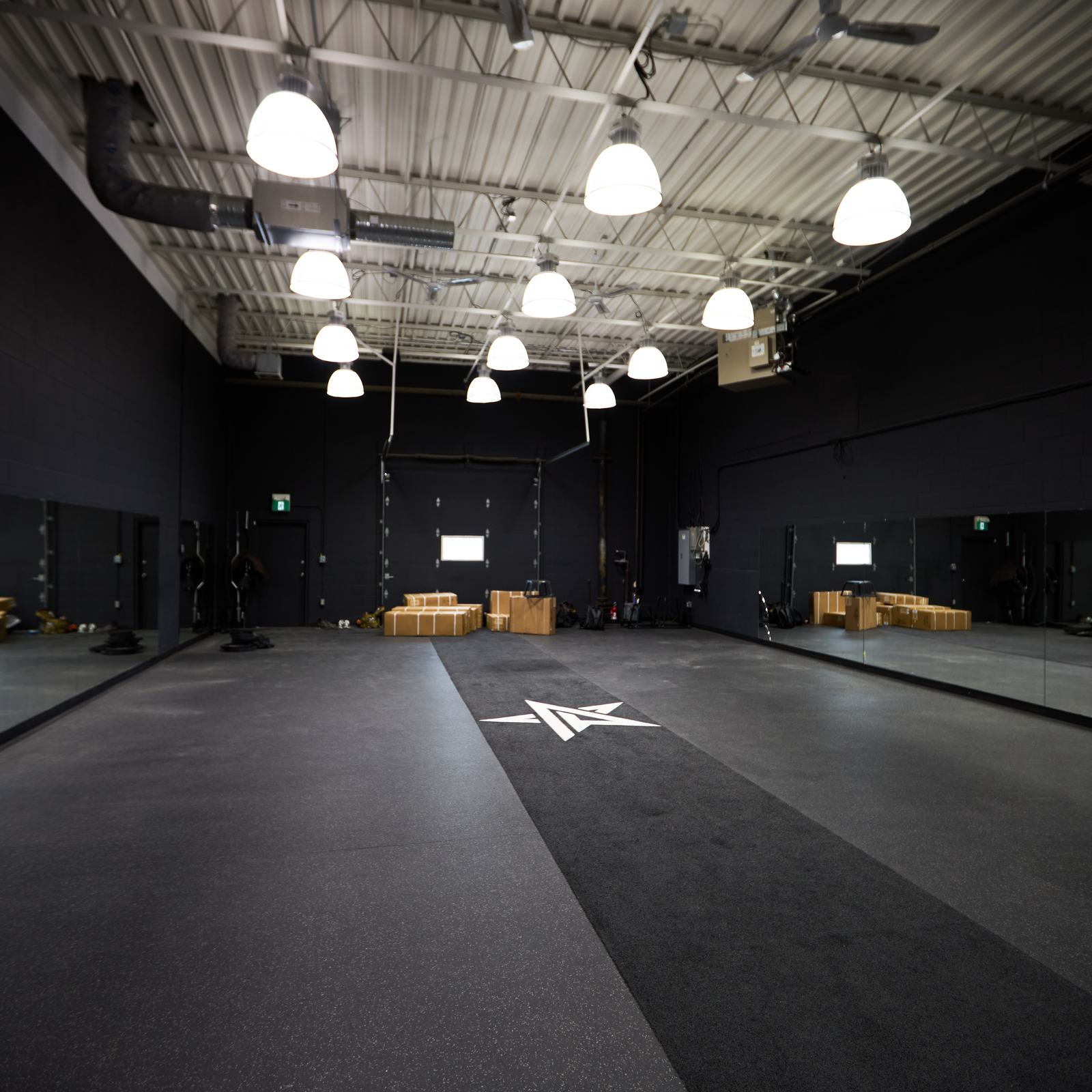 Finished training floor with the Dream Fitness star logo